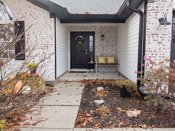 4th image of 75 E Quail Wood Ln