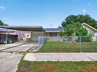 1211 Trimm Ave, Pasadena, TX 77502