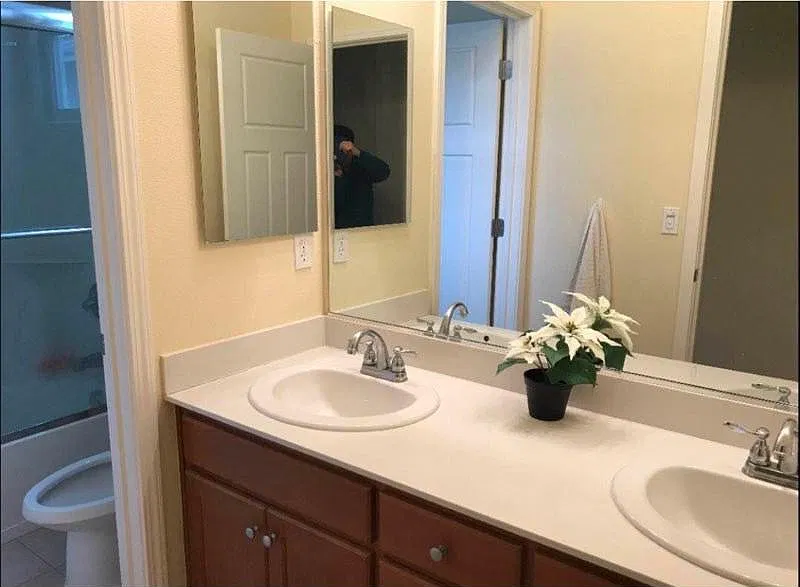 3 bed, 2.5 bath, 400 sqft, $1,400 — Photo 3