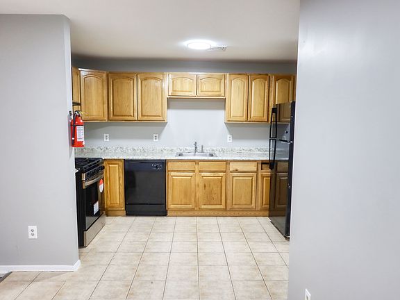 2nd image of 26 Boylan St #1