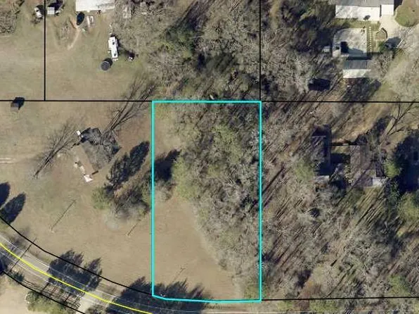 205 Horseshoe Bend Cir, Griffin, GA 30223