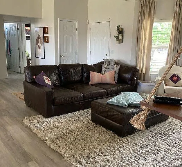 2685 NE Haskett Pl — Photo 8