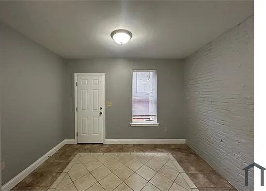 1003 W Lombard St — Photo 11