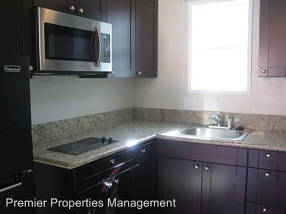 3rd image of 535 Palm Ave
