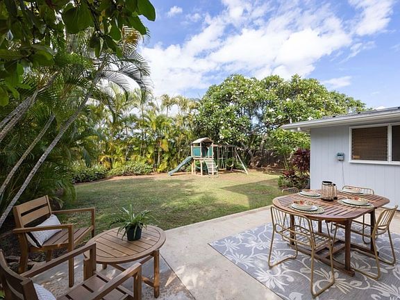 2nd image of 172 Alala Rd Unit B