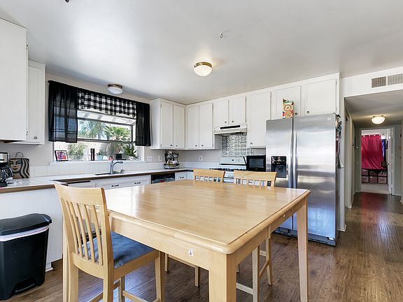 5th image of 23290 Dewdrop Cir