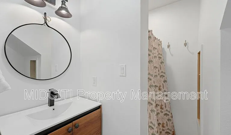 1198 Green Hill Dr — Photo 24