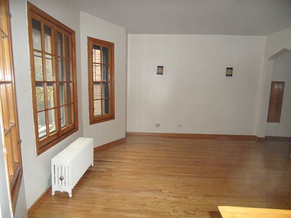 2nd image of 1525 W Farwell Ave APT 1A