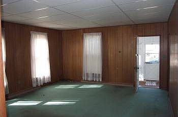 3rd image of 3035 Kneeland St