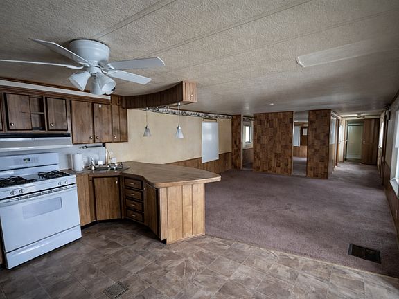 2nd image of 1920 Green Ave #11