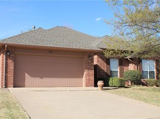 909 Blue Bird Ter, Purcell, OK 73080