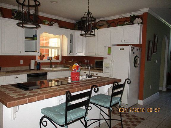3rd image of 22259 Wood Ave