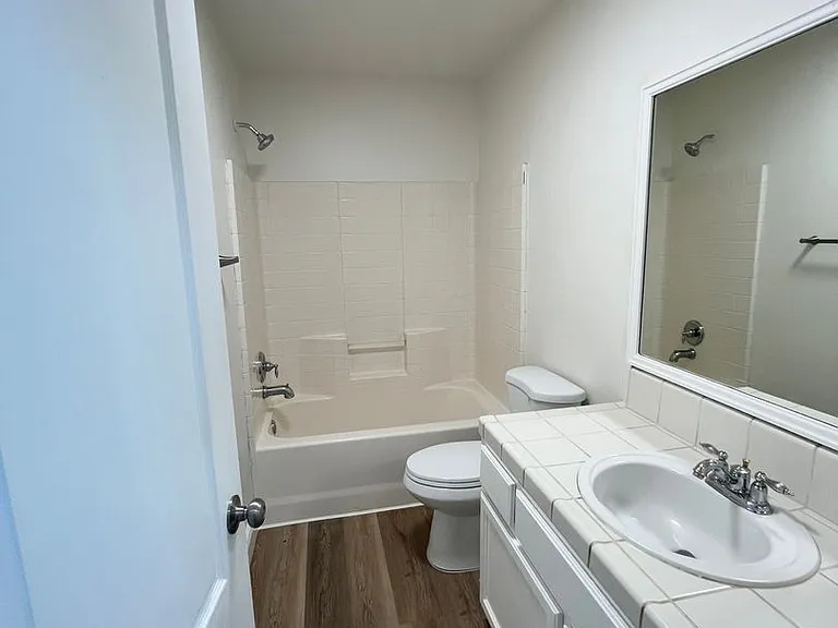 11815 Mantova Ave — Photo 10