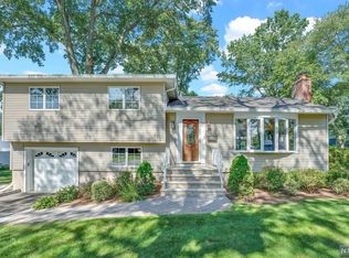 282 Colonial Blvd, Washington Township, NJ 07676