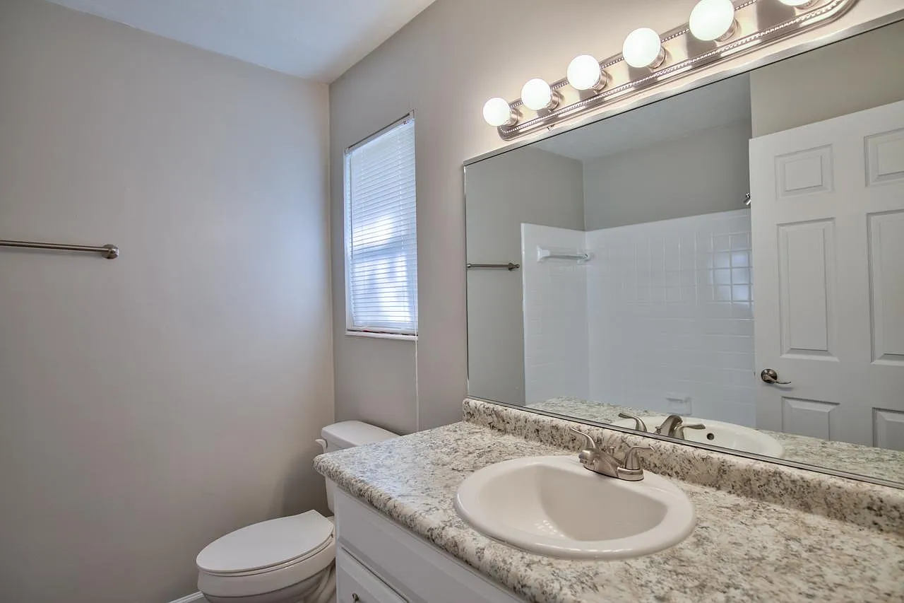 1 bed, 550 sqft, $975 — Photo 1