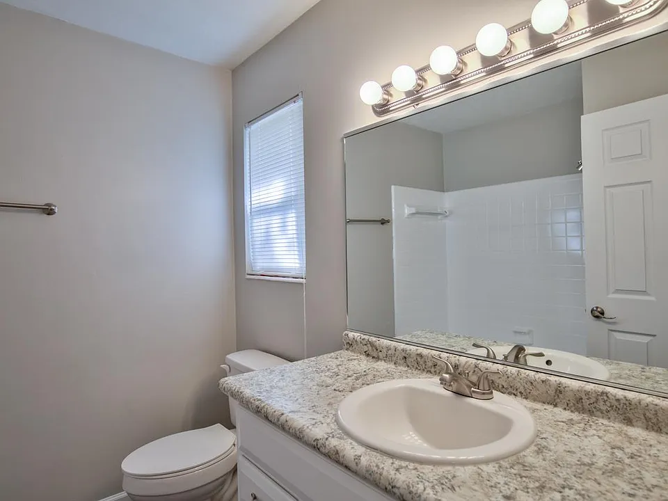 120 Valencia Dr #1