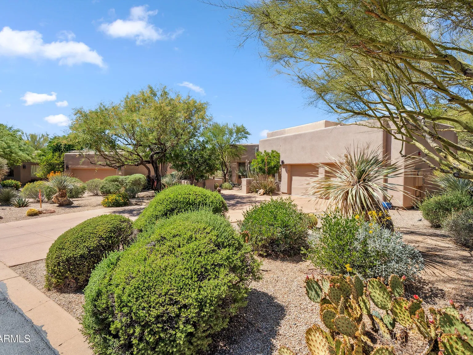 2 bed, 2.5 bath, 2823 sqft, $7,500 — Photo 2