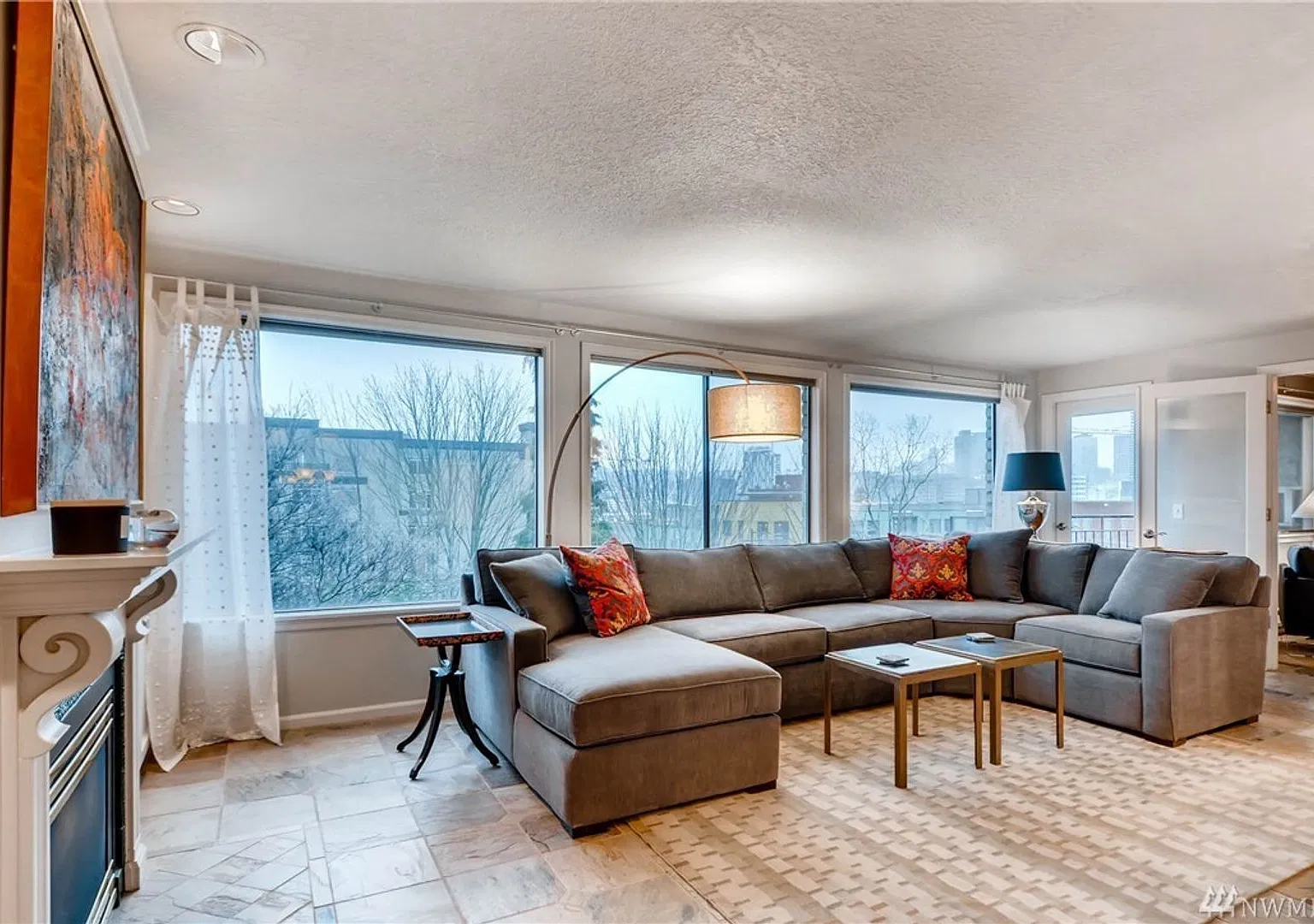 Bright & Spacious 2 bedroom 2 bath condo in Queen Anne! Available 11/27! — Photo 4