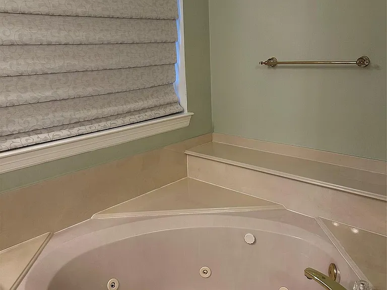 3415 Kingsway Ct — Photo 16