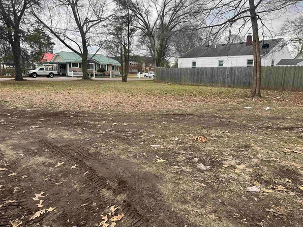 2045 S 6th St, Elkhart, IN 46516