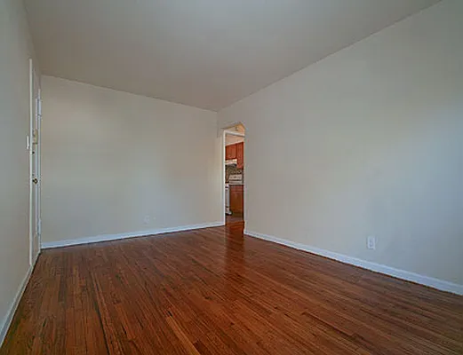 Rented by SW Queens Mezzanine | media 8