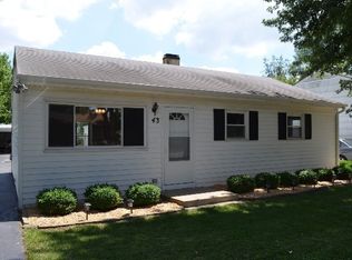 43 S Heather Dr, Crystal Lake, IL 60014