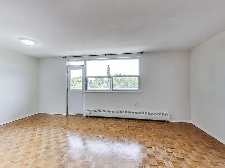 32 Clayland Dr — Photo 12