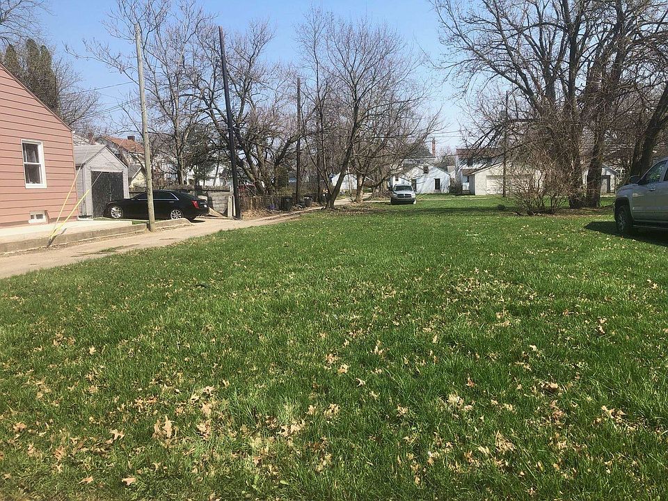 1st image of 3701 S Park Dr
