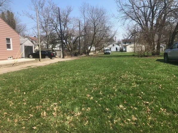 3701 S Park Dr, Fort Wayne, IN 46806