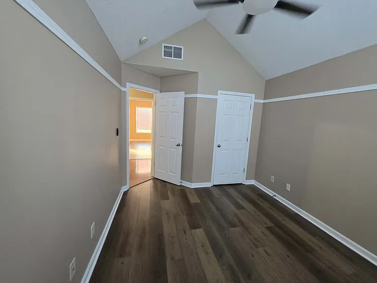 5902 Pine View Ct — Photo 4