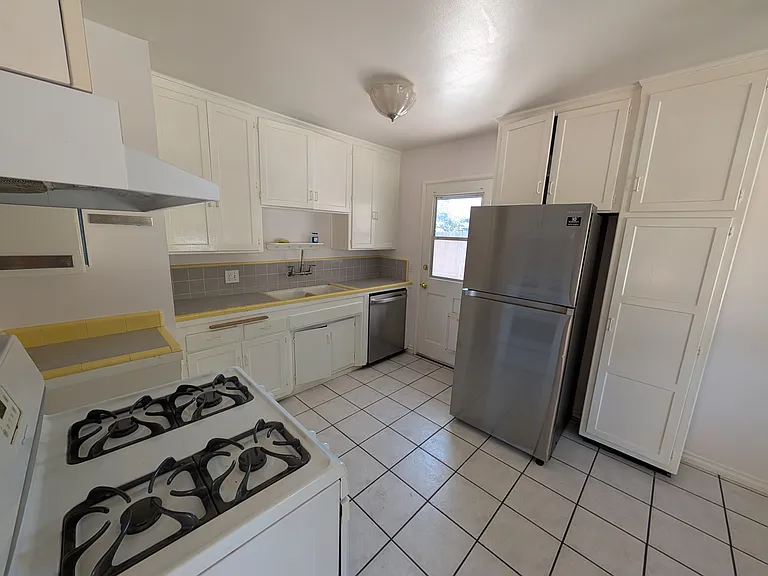 1355 Santa Rita Cir — Photo 6