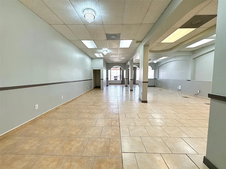 2036 Avenue F — Photo 3