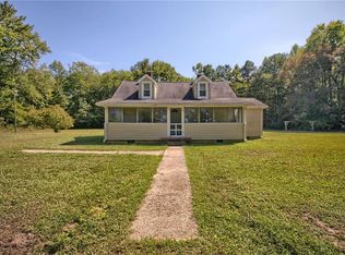 271 Kingston Ln, North, VA 23128