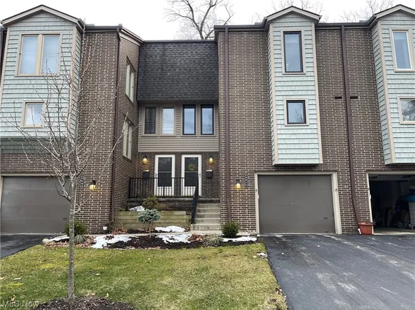 6856 W Fitzwater Rd #38, Brecksville, OH 44141