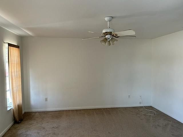 2nd image of 941 SE 24th Ave