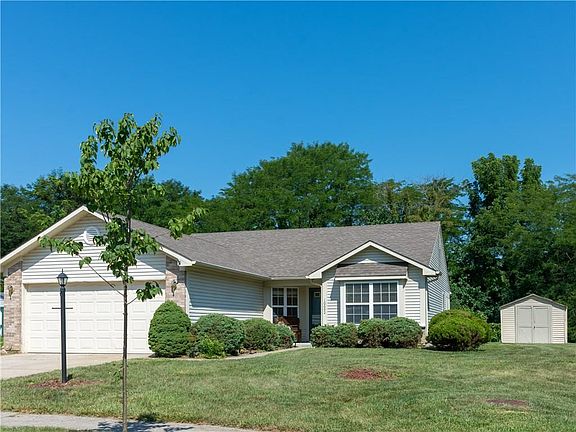 2nd image of 10692 Wood Lily Ct