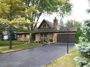 27W716 Shady Way Dr, Winfield, IL 60190