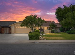 9408 Wandering Oak Dr, Bakersfield, CA 93311