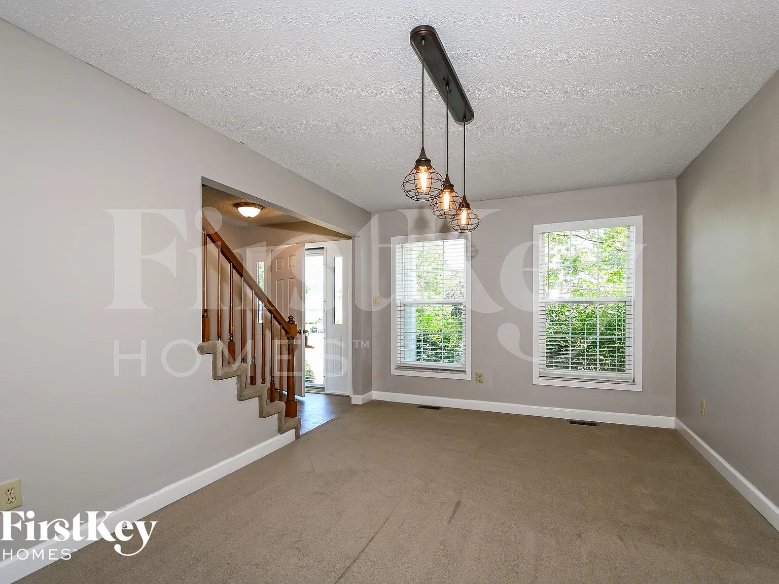 4 bed, 2.5 bath, 2675 sqft, $3,350 — Photo 2