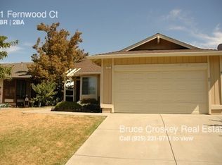 11 Fernwood Ct, Pittsburg, CA 94565