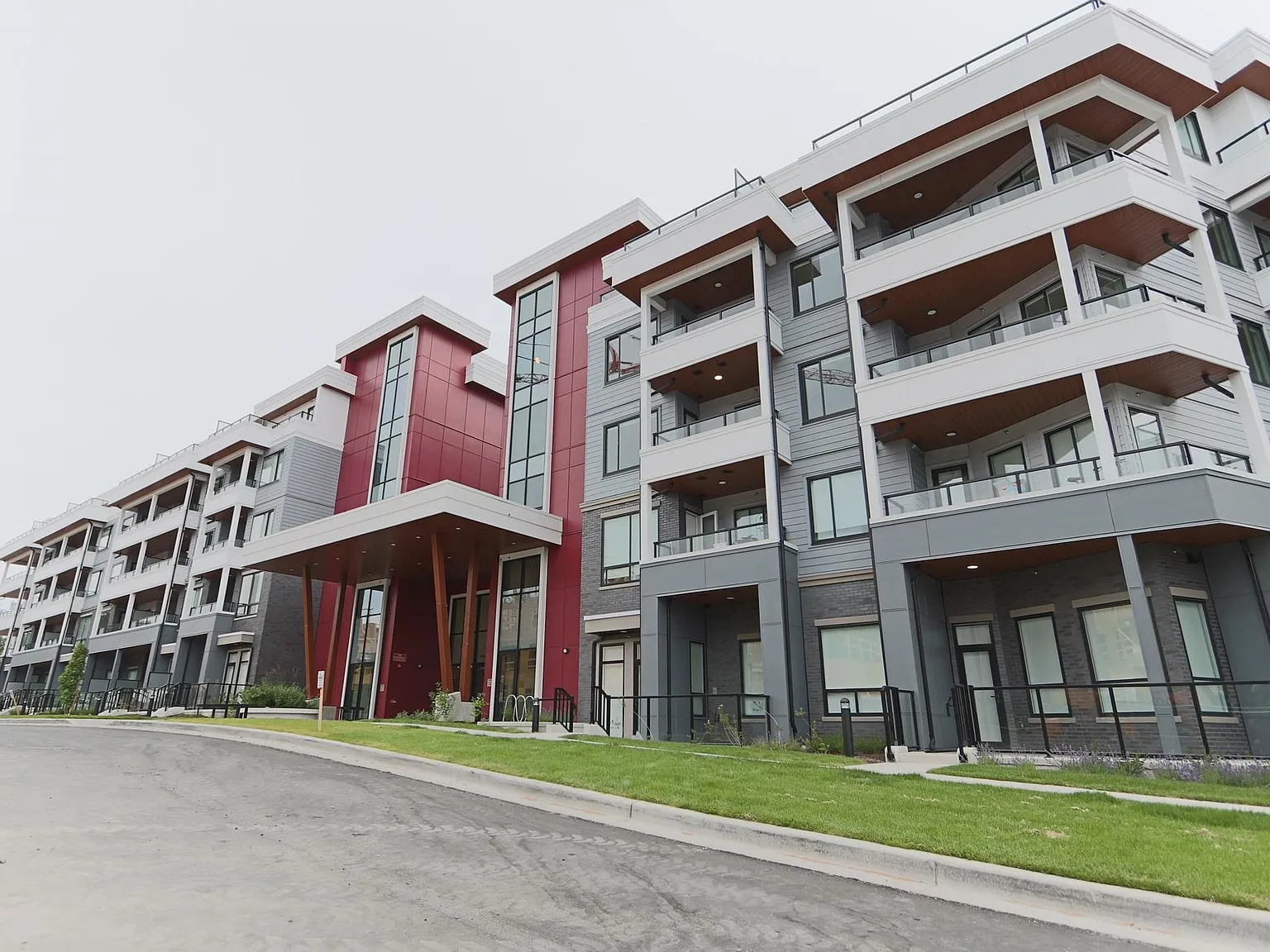 2 bed, 688 sqft, $1,850 — Photo 1