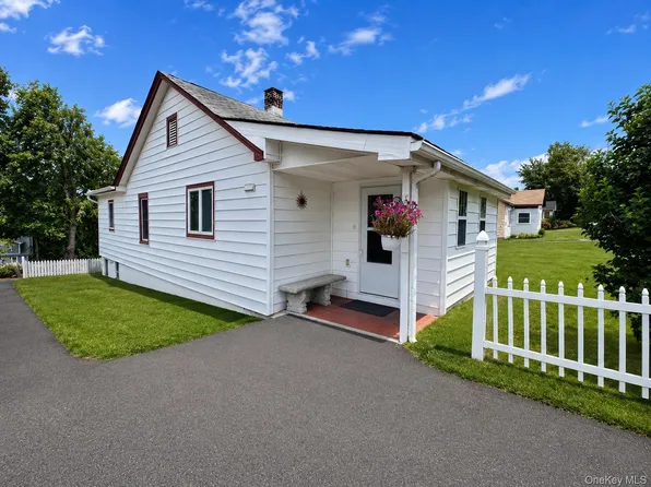 7 Highland Avenue, Kerhonkson, NY 12446
