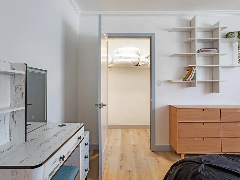 2617 W Norwood Pl — Photo 16