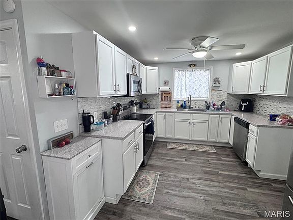 4th image of 3015 Marsh Ave