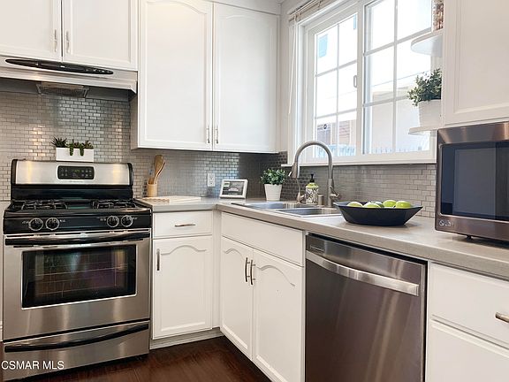 5th image of 425 Eton Dr
