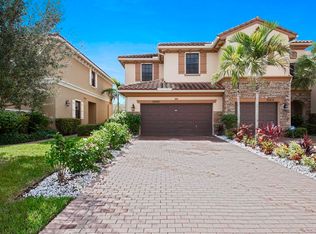10421 Wellington Parc Dr, Wellington, FL 33449