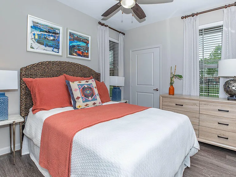 Residence at Oakmont Apartments — Photo 28