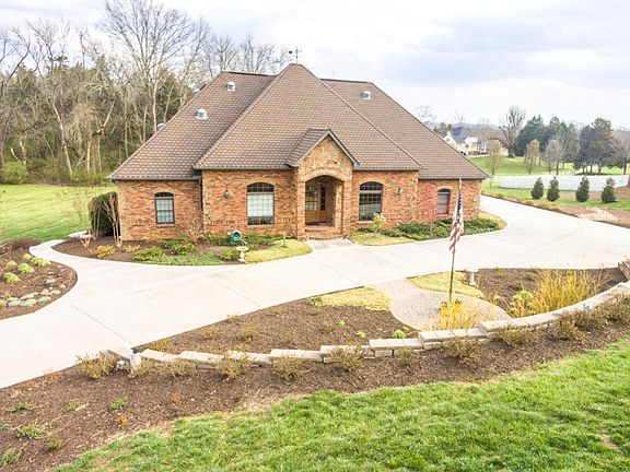 2nd image of 6106 Hidden Brook Ln