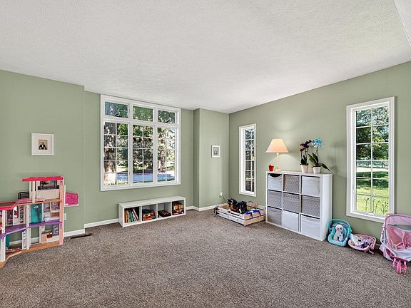 4th image of 51530 Clubhouse Dr