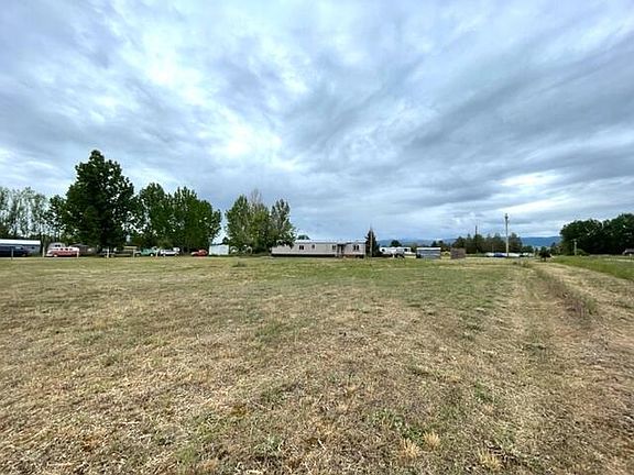 3rd image of 4403 Tripp Ln